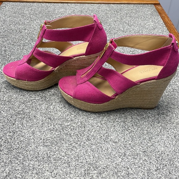 Michael KORS Sandals Size 8 - Picture 2 of 9